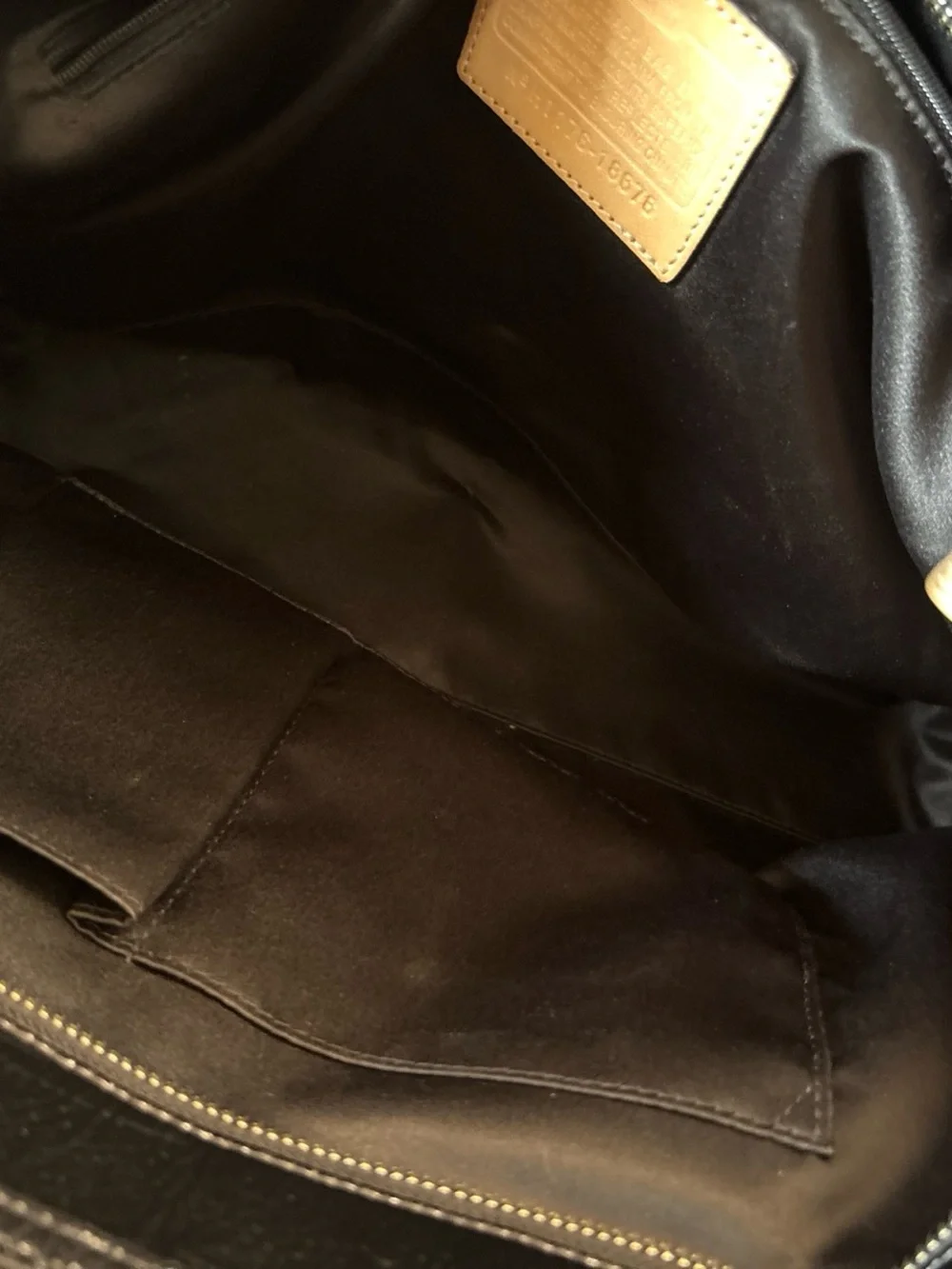 Coach Black Signature Poppy